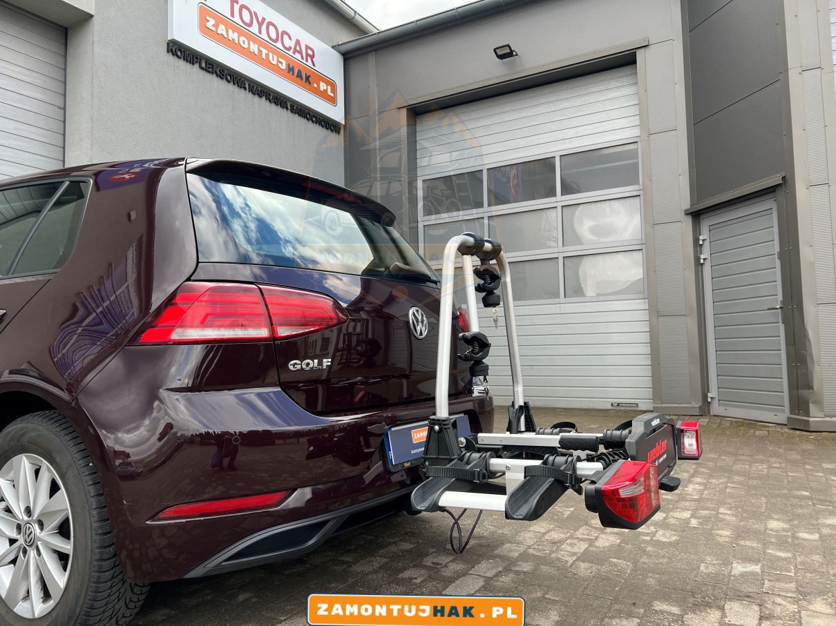 Bagażnik rowerowy Uebler X21s na VW Golfie 7 - stabilność i niezawodność w podr&oacute;ży